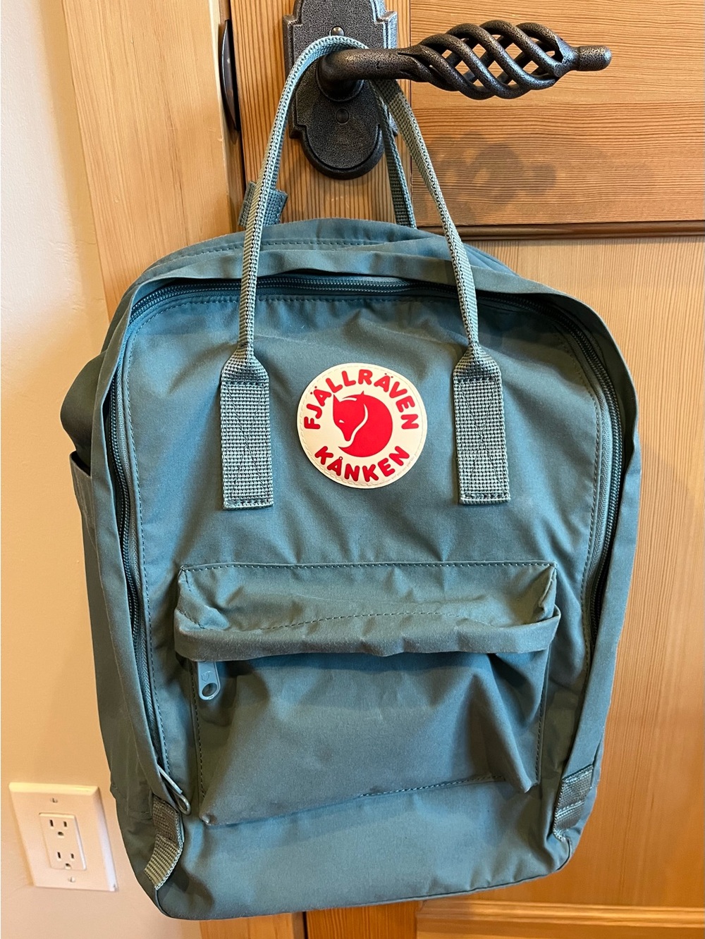 Fjallraven Kånken Backpack 15 Inch Laptop in Teal Green with Red Logo